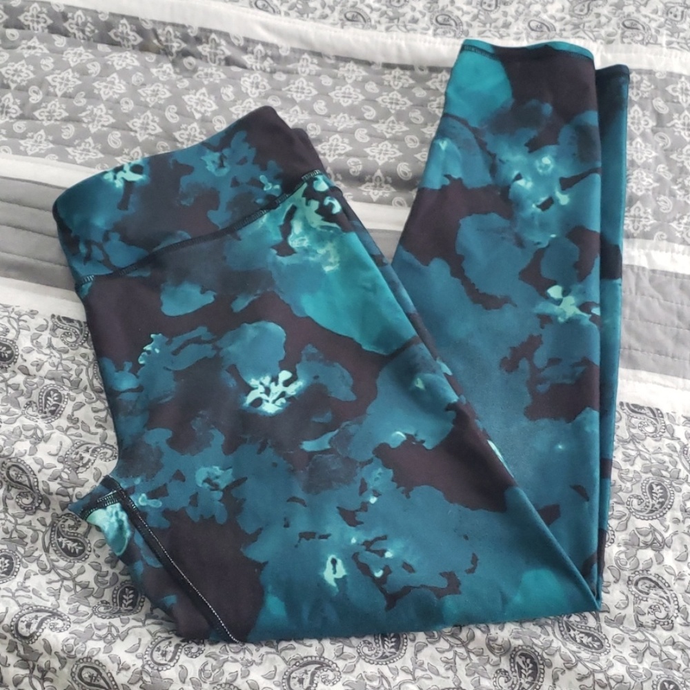 High waist Legging with floral print.